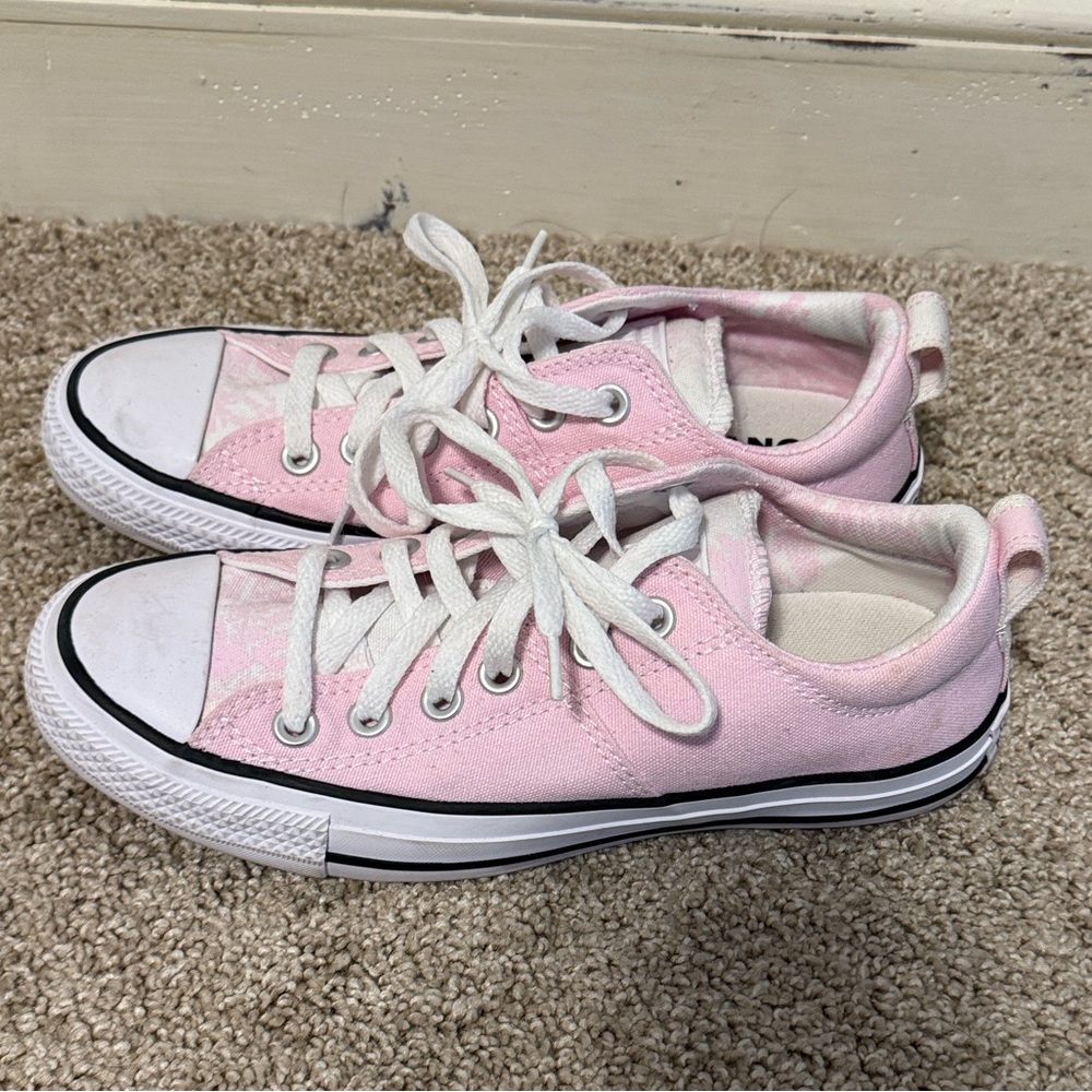 Converse Light Pink Canvas Maddie Sneakers